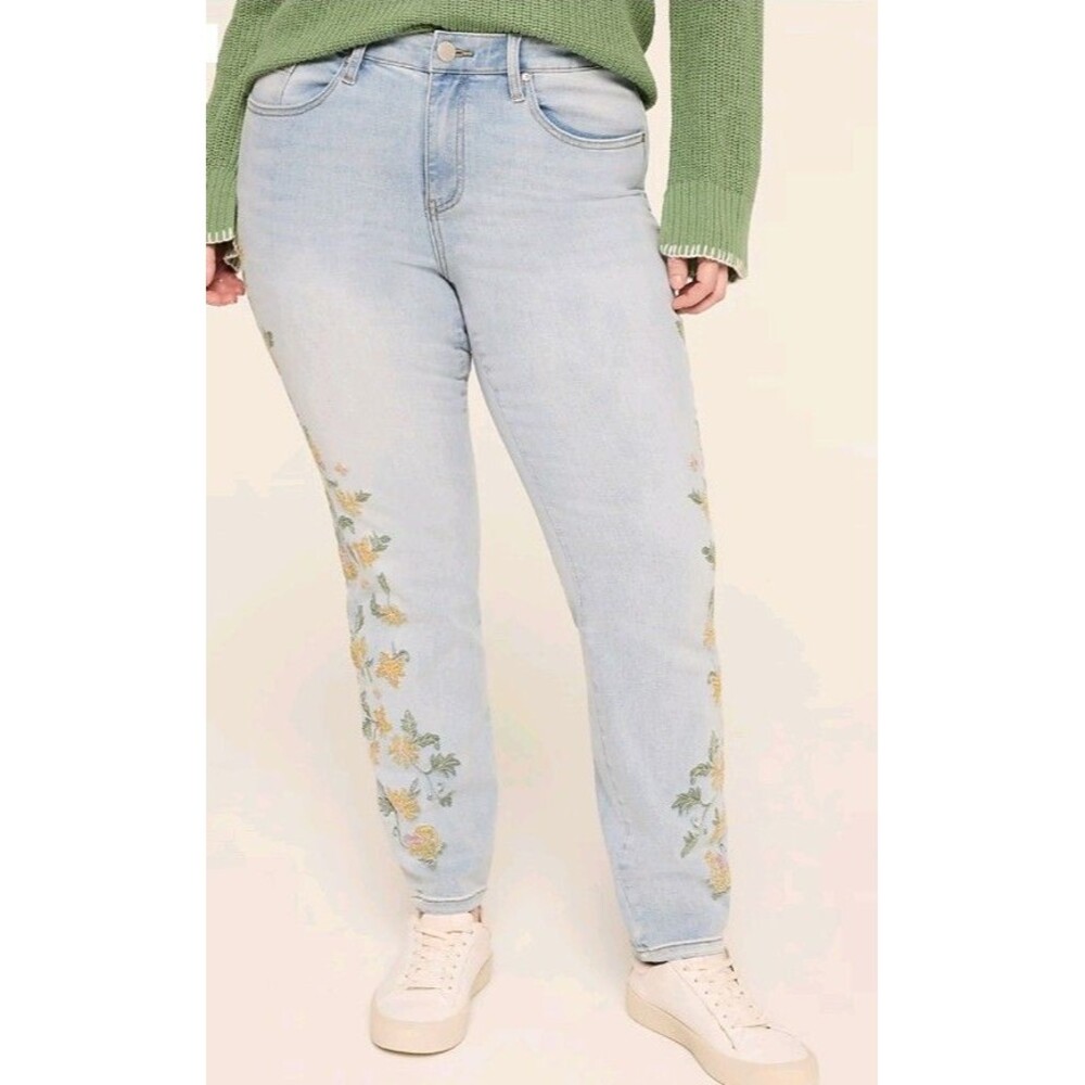Lane Bryant Sz 22 Plus NWT Light Blue Denim Embroidered Flower Skinny Jeans